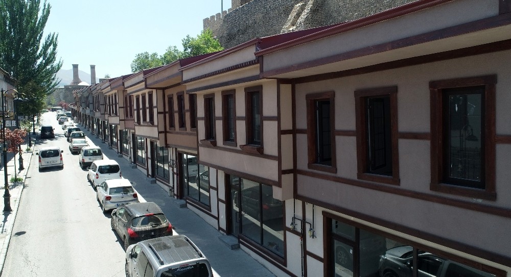 Erzurum’un Tarihi Batpazarı da canlandı