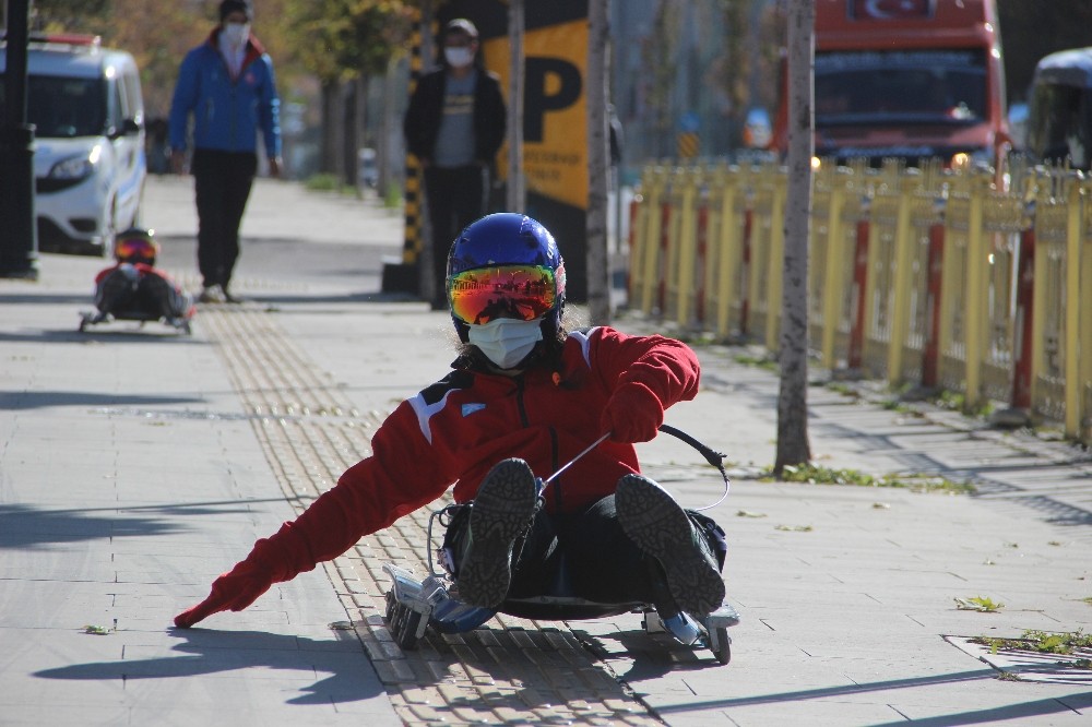 Erzurum’da 7 farklı branşta kış sporları tanıtıldı