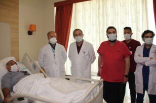 Erzurum’da pandemi sürecinde ilk defa yurt dışından gelen hasta ameliyat edildi