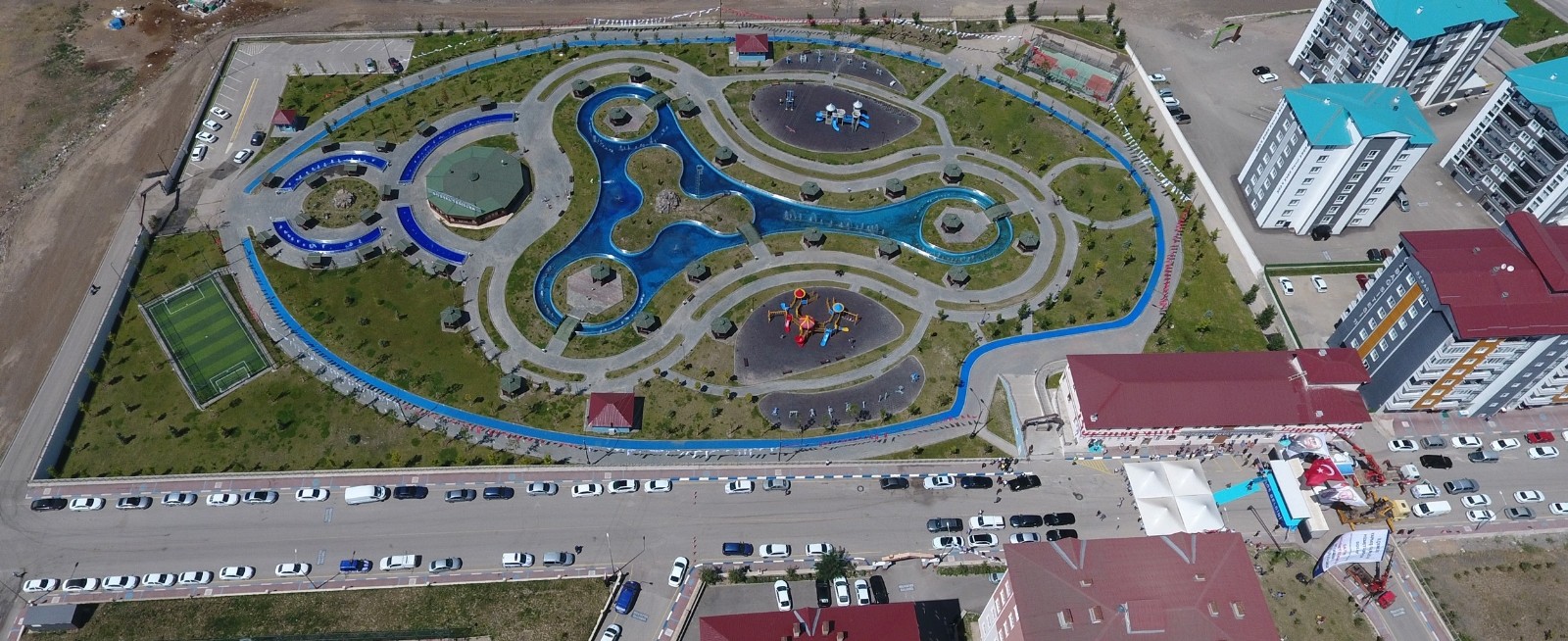 Büyükşehir’in yeni yatırımları Hilalkent Kültür Merkezi ve Parkı hizmete açıldı