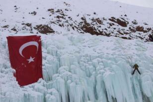 Buz duvarı Türkiye Buz Tırmanış Şampiyonası’na ev sahipliği yaptı